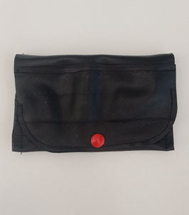 "Button" tobacco pouch