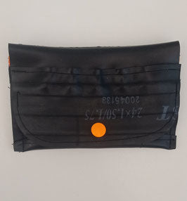 "Button" tobacco pouch